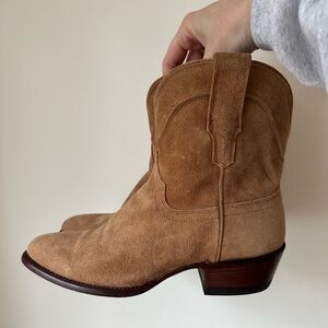 Tecovas “Lucy” boots in suede 7.5